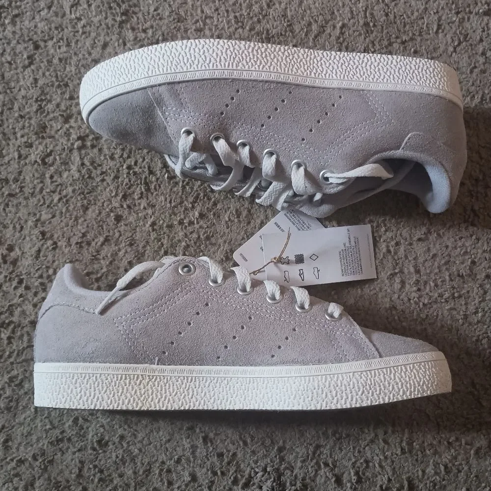Adidas Stan Smith CS J Gray Suede Kids Size 5 BRAND NEW WITH TAGS NO BOX